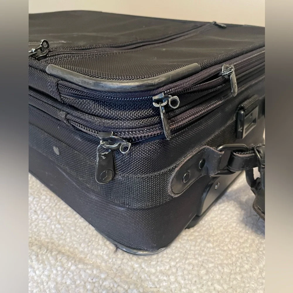 Briggs & Riley Carry-On Suitcase - Picture 12 of 14